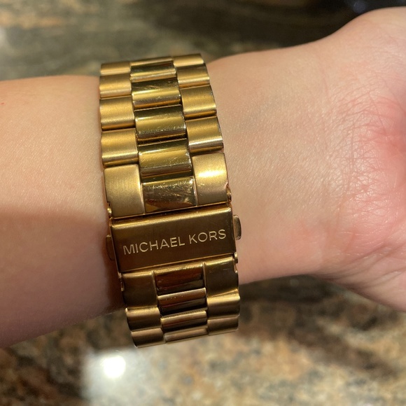 Michael Kors Runway Limited Edition Rose Gold Watch - Picture 3 of 4